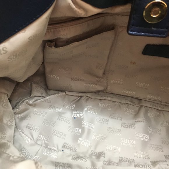 Authentic Michael Kors LG Ring Tote Navy Blue - Picture 4 of 16